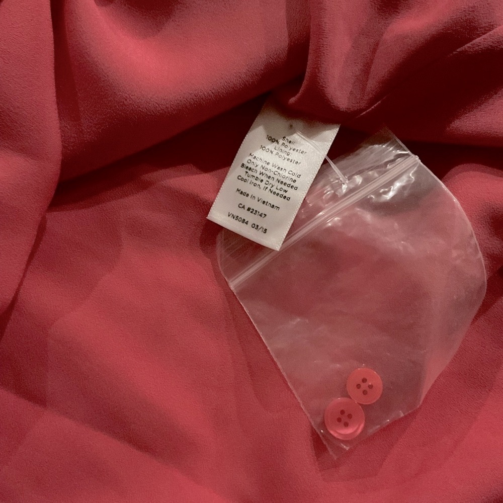 Talbots Button Down Blouse Raised Polka Dot Salmon Lined Top Women’s Size Large - Picture 9 of 10